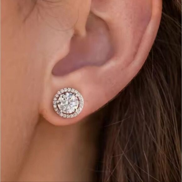Certified Full VVS1 Moissanite Luxury Halo Stud Earrings Unisex - Picture 6 of 7